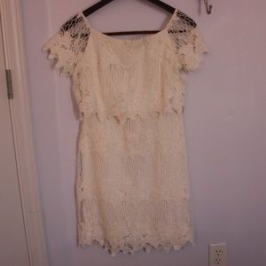 Floral Lace Gianni Bini dress